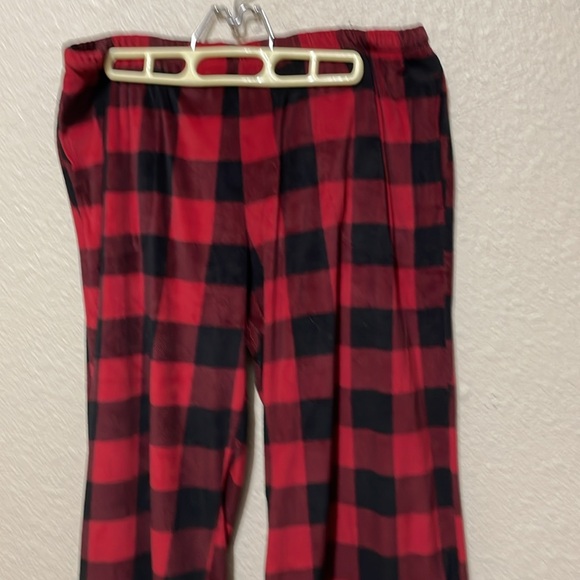 Joyspun Women's Black & Red Buffalo Print Pajamas. Very Good Condition. Size L. - Picture 8 of 14